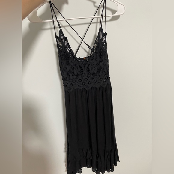 Free People One Adella Slip (size xs, black) - Picture 2 of 6
